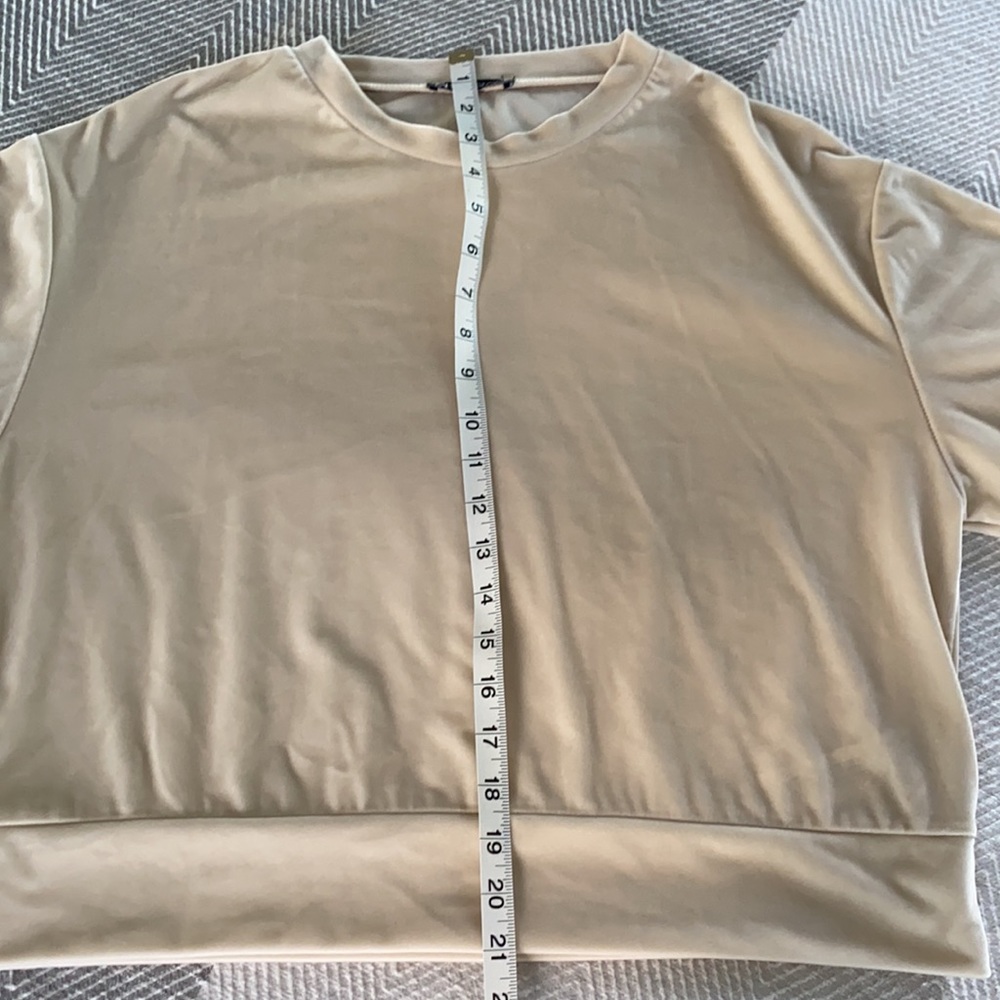 Velour top - Picture 7 of 10